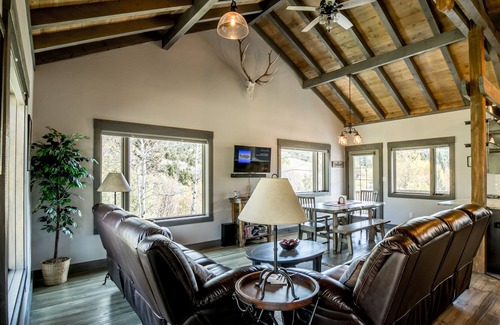 Virginia City House | NEW AIR COND. CREEK-SIDE CABIN ON WOODED LOT IN HISTORIC VIRGINIA CITY, MONTANA