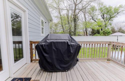 North Nashville House | NEW Amazing 4BR Suite* Hot Tub *2 Mi To Music City