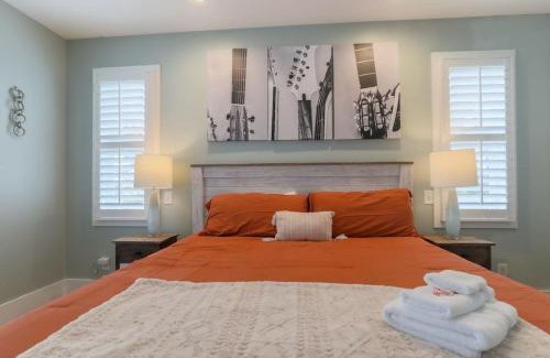 North Nashville House | NEW Amazing 4BR Suite* Hot Tub *2 Mi To Music City