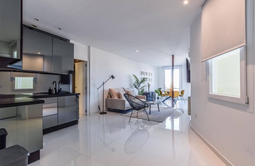 Las Acacias Apartment | New and bright apartment with terrace Gl1