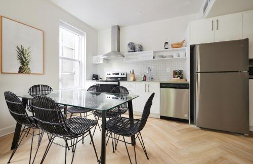 Plateau Mont Royal Apartment | New and Cozy 3 bedroom in Le Plateau by Denstays