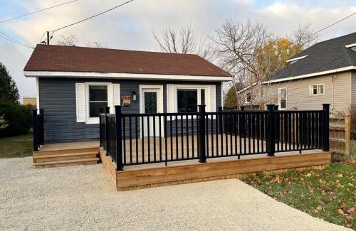 Meaford House | New and Cozy Cottage Minutes to Blue Mountain