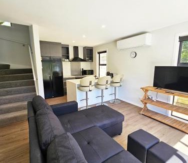 Wellington Apartment | New and Fabulous, City Fringe Bliss!