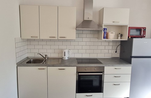 Bodesce Apartment | New and fully equipped air-conditioned modern studio surrounded by green