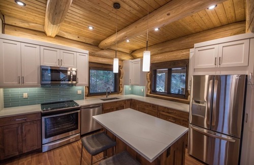 East Kootenay Cabin | New and modern cozy cabin near Kimberly!