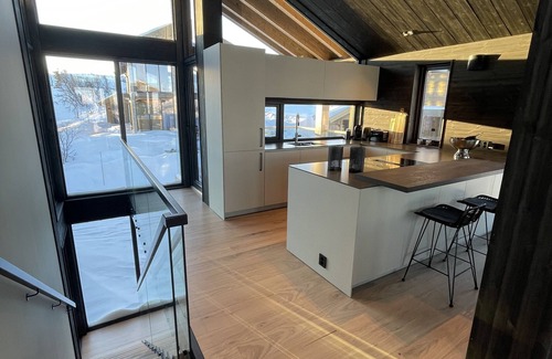 Hol Municipality Ski Chalet | New and modern mountain lodge with panaoramic view, ski inn/out