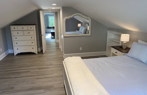 Poughkeepsie House | New and very private Hudson Valley getaway