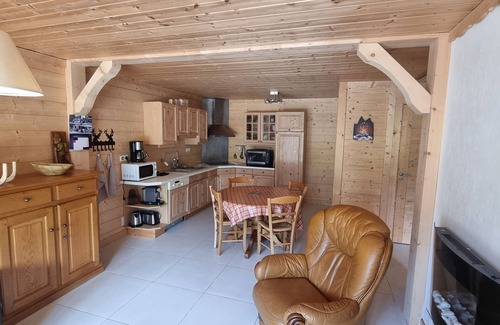 Manigod Apartment | New and warm apartment in south facing chalet in Manigod