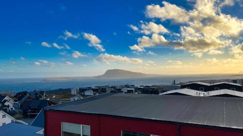 Hoyvik Apartment | New Aparthotel / Panoramic sea view