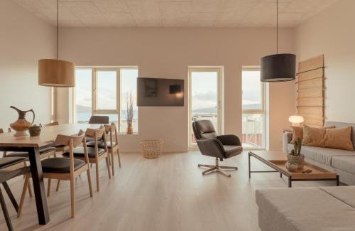 Hoyvik Apartment | New Aparthotel / Panoramic sea view