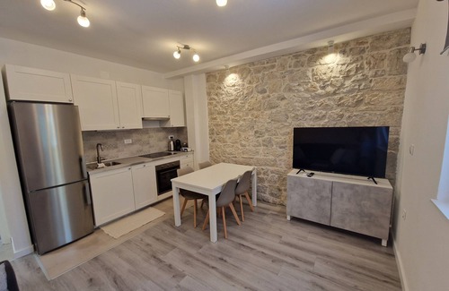 Sibenik Apartment | NEW Apartment, A2+2, Family house - OPG Rudan, garden pool, terase, wi-fi