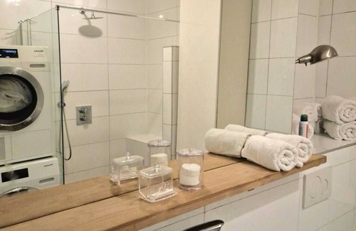 Burgwallen Nieuwe Zijde Apartment | New Apartment Heart of Amsterdam