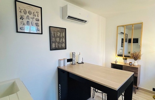 La Fuye-Velpeau Apartment | New apartment near train station