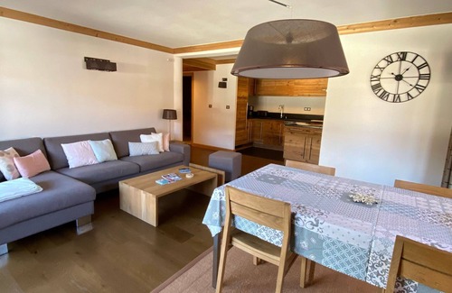 Les Gets Apartment | NEW APARTMENT - SIDE VIEW SLOPES - FOOT OF SLOPES - CENTER STATION