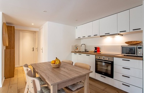 Le Canon Apartment | New Apartment with Terrace, 2min from the beach