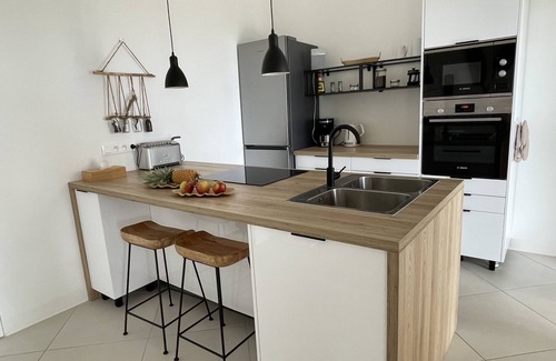 Maniron Apartment | New Apartment with large deck, pool and panoramic view; adults only