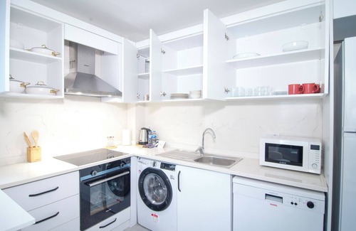 Kagithane Apartment | New apt with bedroom & office