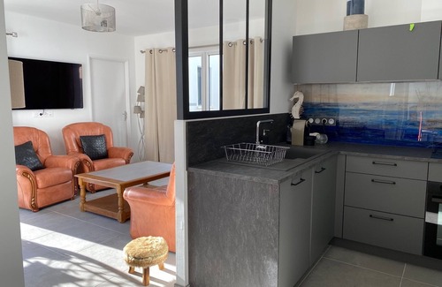Vaux-sur-Mer Villa | new architect villa with large terrace and patio 800 m from the sea