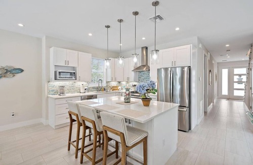 Southside House | New Azure Luxe Getaway