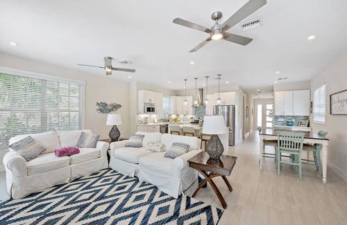 Southside House | New Azure Luxe Getaway