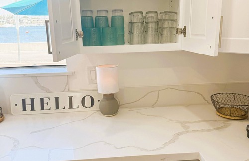 Belmont Shore House | NEW! Bay Front, Ocean Breezes, NEW luxe 2BR/2BA with Parking, AC