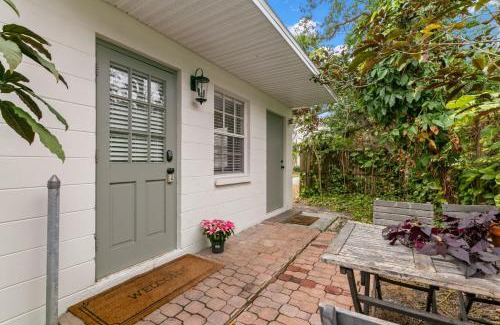 Palma Ceia Apartment | NEW! Bayside Escape - Cozy Hideaway Near Bayshore Beautiful