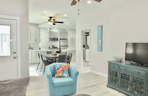 Peninsula Condo | *New* Beach & Bay Retreat | Full of Amenities!