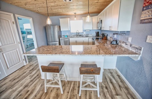 Surfside Beach House | NEW: Beach House 3-Bed/2-Bath with Ocean View & Golf Cart - Great Beach