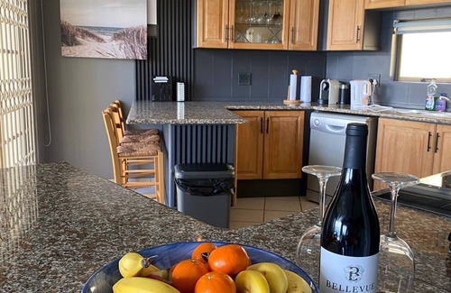 Tinley Manor Villa | NEW-Beachfront cosy house, Dolphincoast, Tinley Manor w. AC "4.92" at airbn