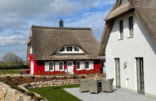 Boiensdorf House | New! Beautiful thatched house in an idyllic location!