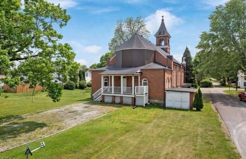 Bolivar Apartment | New! Beautiful 1903 Church in Bolivar Sleeps 8