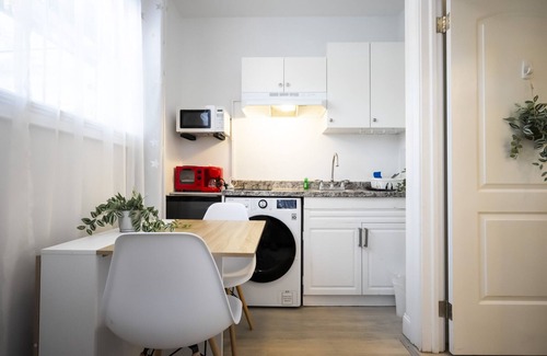 Queens Apartment | New! Beautiful 2 Bedroom Apt! Main St! 24/7Parking