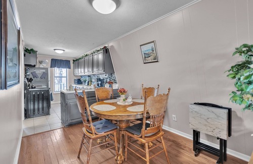 Rutledge House | NEW! Beautiful Lakeview Chateau with Stunning Views