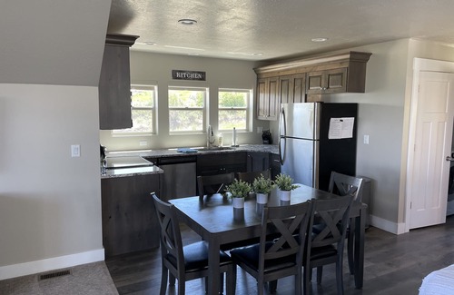 Fish Haven Cabin | *New Beautiful Loft*