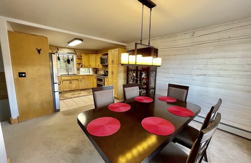 Alma Cabin | New! Beautiful Mountain House Located in the Town of Alma - Valley View