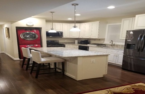 Park View House | New/Beautiful NW DC Home for Small Groups Friends & Families/Wedding parties Etc