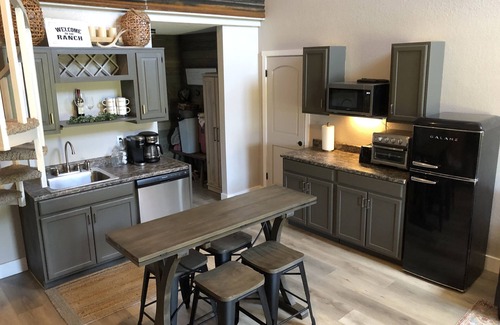 Silvercreek Condo | NEW! Beautifully remodeled Retreat w/pools Rocky Mountain National Park