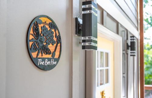 Bynum House | NEW Beehive Tree House Retreat