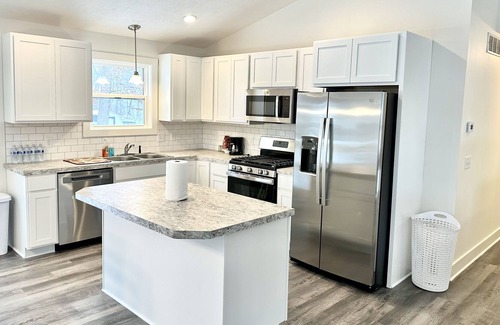 Wyoming Other | New & Big Discount! Grand Rapids Big & luxury home