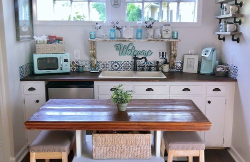 Historic Downtown Franklin Cottage | *NEW* Bluebird Cottage in the Heart of Historic Downtown Franklin