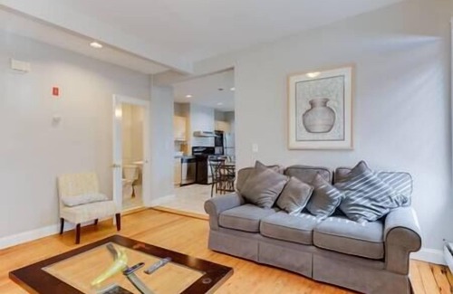 Dudley - Brunswick King House | NEW! Boston Full Home Near MBTA! 3 Mi To Fenway!
