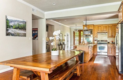 New Braunfels House | New Braunfels Lakefront Escape: 4,000 Sq Ft Home with Private Dock & Fun