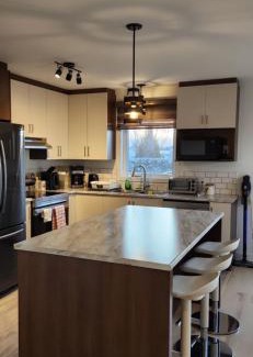 Salaberry De Valleyfield Villa | NEW Breathtaking Spacious and Luxury House