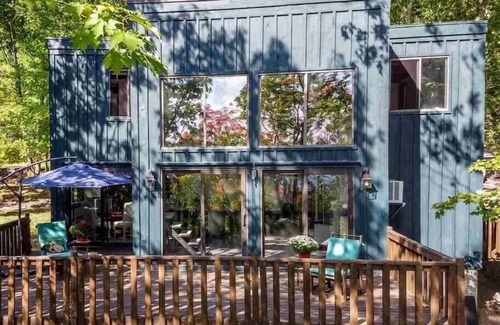 Glenford House | New Breathtaking Catskill Retreat with Views and Hot Tub, The Nest Retreat in Woodstock Catskill
