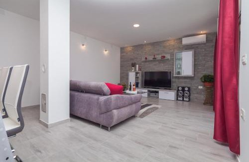 Pinezici Apartment | New brend app Matija