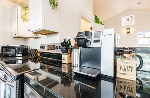 Veterans Park Apartment | *NEW* Bright and Airy Studio Loft Near DT + Parks!
