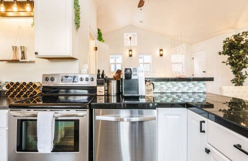 Veterans Park Apartment | *NEW* Bright and Airy Studio Loft Near DT + Parks!
