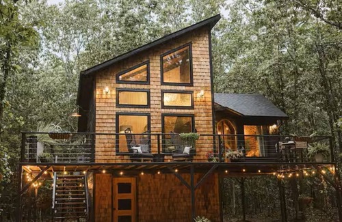 Lenox Cabin | New Bronze Gabel Cabin