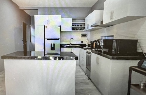 Bacocho House | New Build 10 min walk to the Turtle Release Beach -Pool - 2 mins to downtown