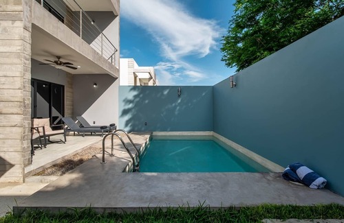 Bacocho House | New Build 10 min walk to the Turtle Release Beach -Pool - 2 mins to downtown